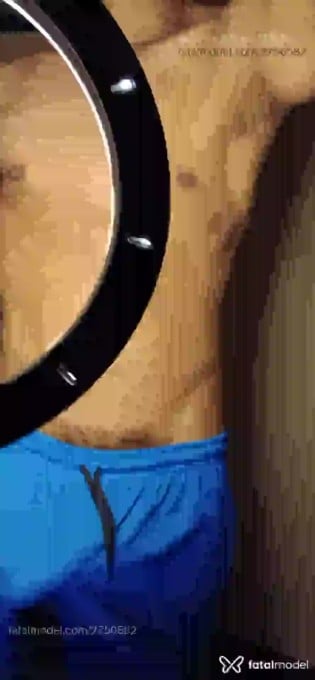 Acompanhante homem morena (o) de olhos pretos em Juiz de Fora - Kauê DotXx