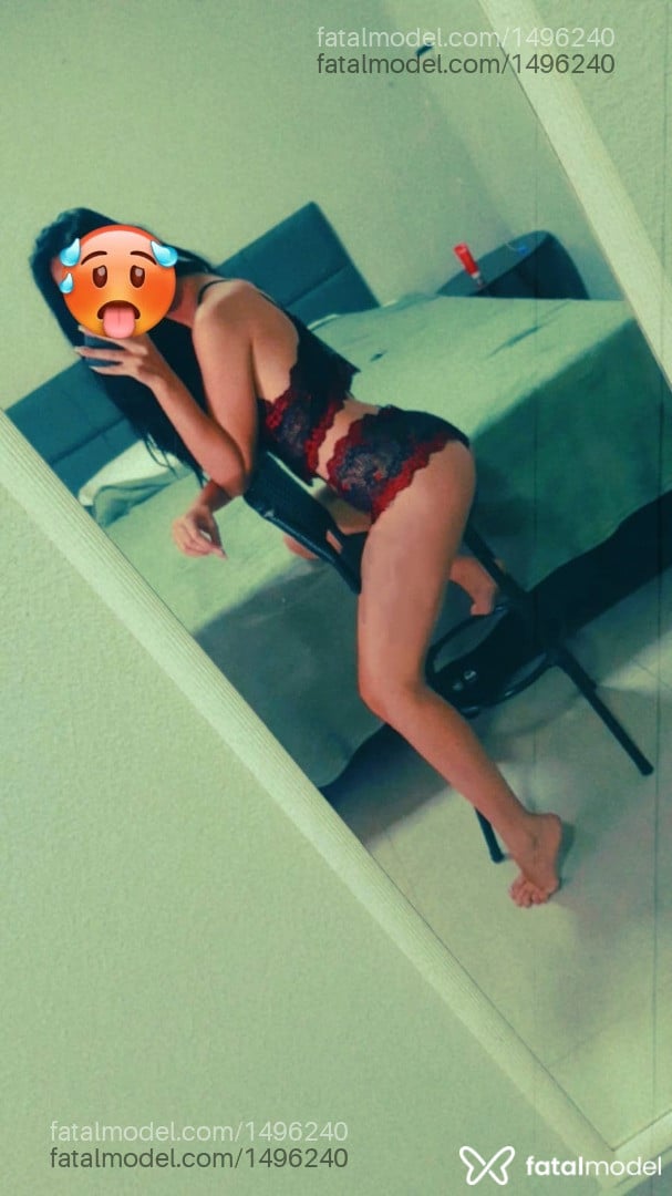 Acompanhante mulher morena (o) de olhos castanhos em Londrina Acompanhante mulher morena (o) de olhos castanhos em Londrina - Jeeh