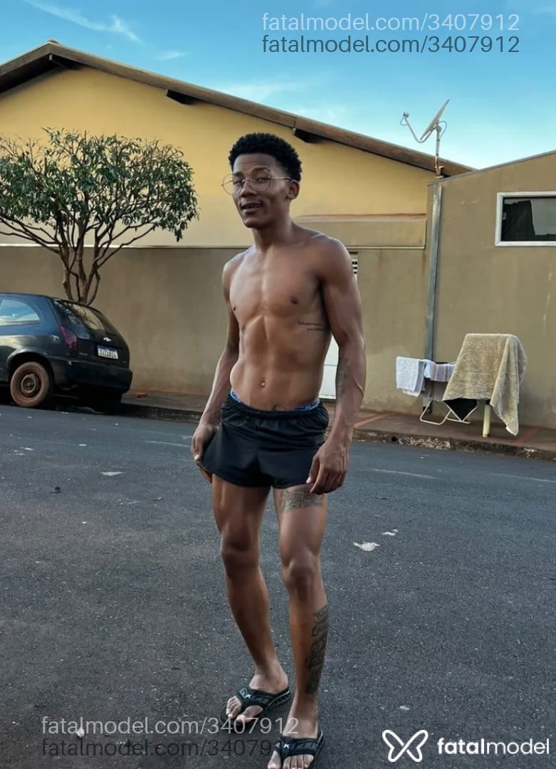 Acompanhante homem morena (o) de olhos pretos em Ribeirão Preto - Wesley Campos