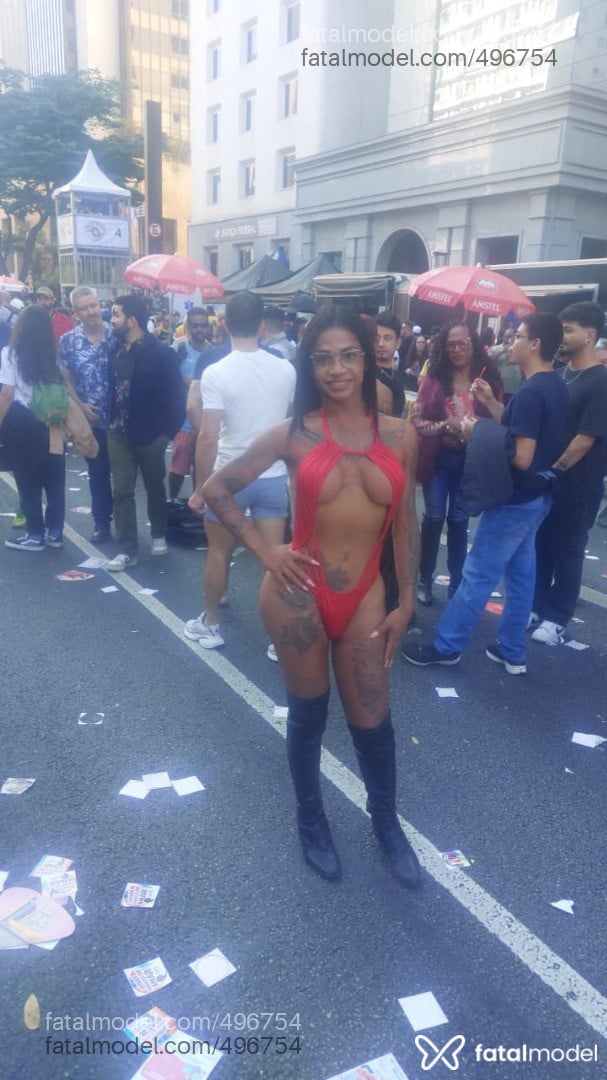 Acompanhante travesti morena (o) de olhos castanhos em Caraguatatuba Acompanhante travesti morena (o) de olhos castanhos em Caraguatatuba - Michelly Battaglin