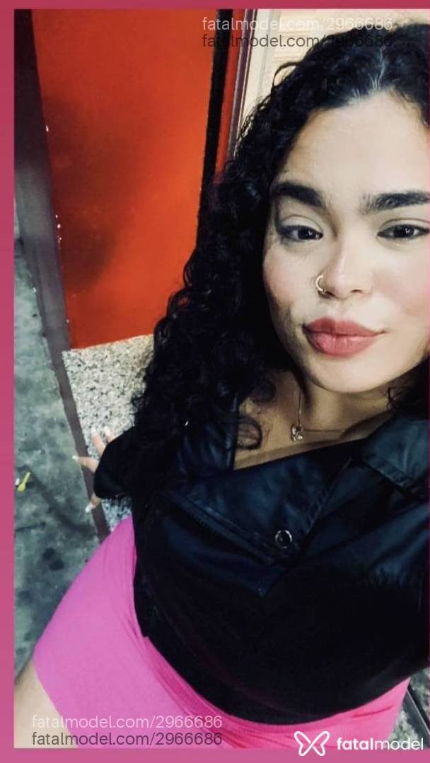 Acompanhante mulher morena (o) de olhos castanhos em Ubá - Vitória