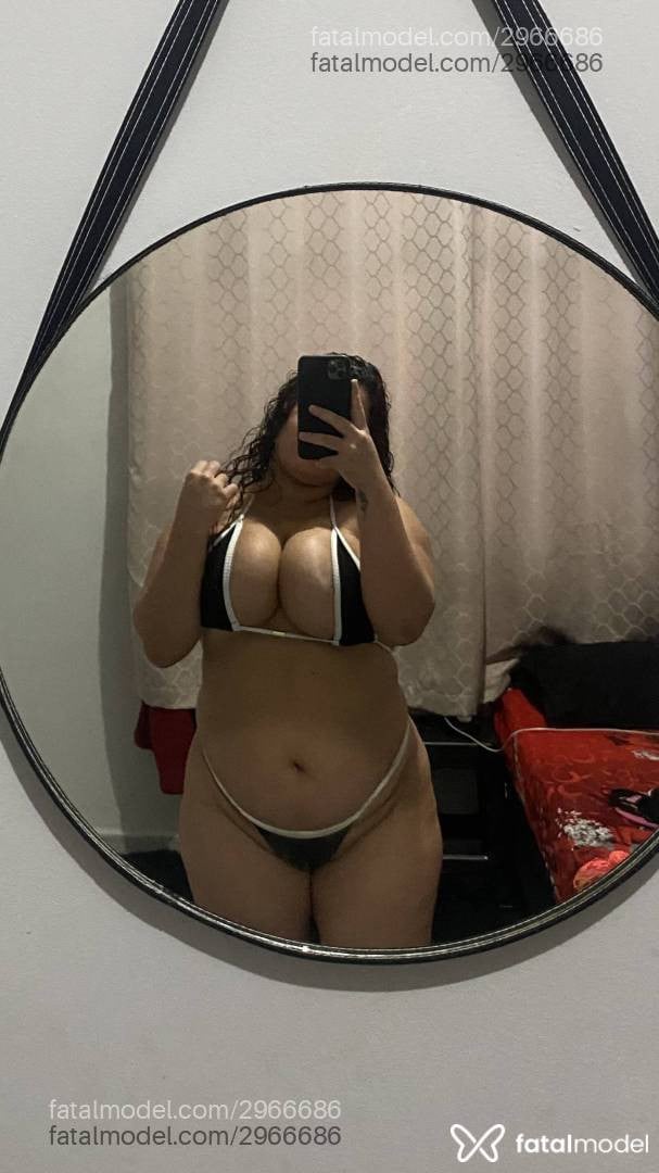 Acompanhante mulher morena (o) de olhos castanhos em Ubá - Vitória