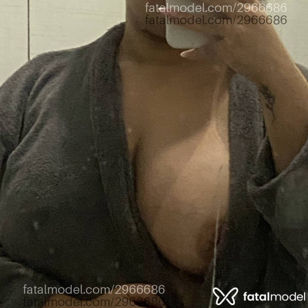 Acompanhante mulher morena (o) de olhos castanhos em Ubá - Vitória