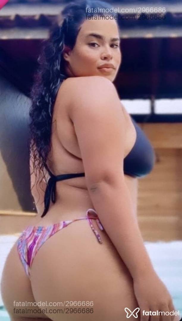 Acompanhante mulher morena (o) de olhos castanhos - Vitória