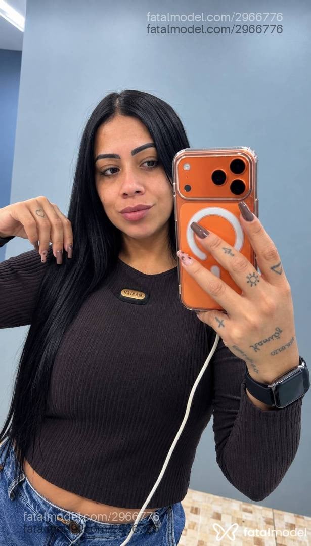 Acompanhante mulher morena (o) de olhos castanhos - Mariahh