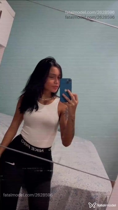 Acompanhante mulher com cabelo castanho de olhos castanhos em Armação dos Búzios - Najulia