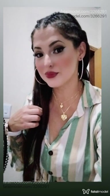 Acompanhante mulher com cabelo castanho de olhos pretos - Thais Souza Acompanhante mulher com cabelo castanho de olhos pretos - Thais Souza