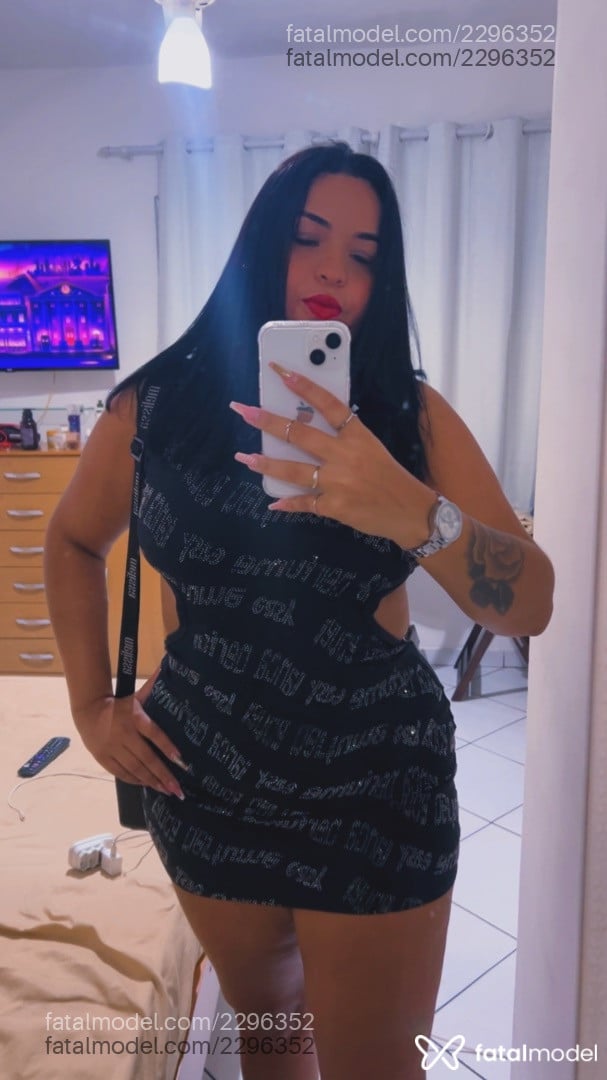 Acompanhante mulher morena (o) de olhos verdes em Petrópolis - Bianca Valença