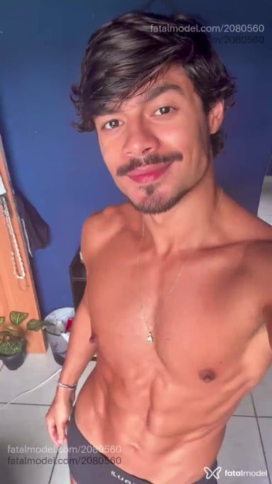 Acompanhante homem morena (o) de olhos pretos - Marlon Acompanhante homem morena (o) de olhos pretos - Marlon