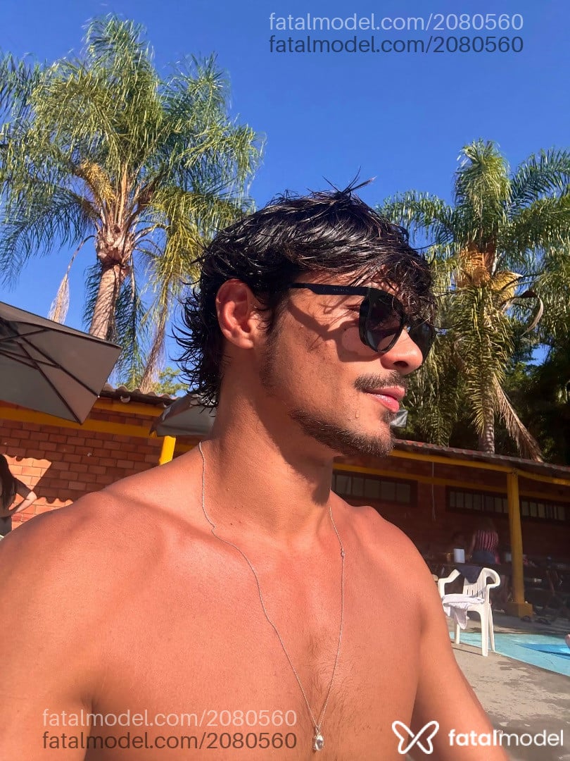 Acompanhante homem morena (o) de olhos pretos em Vila Velha - Marlon