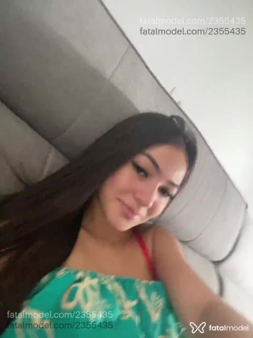 Acompanhante mulher com cabelo castanho de olhos castanhos em Curitiba - Sophia