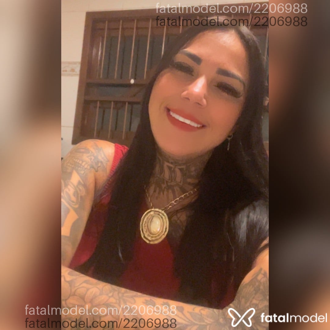 Acompanhante mulher morena (o) de olhos castanhos - Larissa Acompanhante mulher morena (o) de olhos castanhos - Larissa
