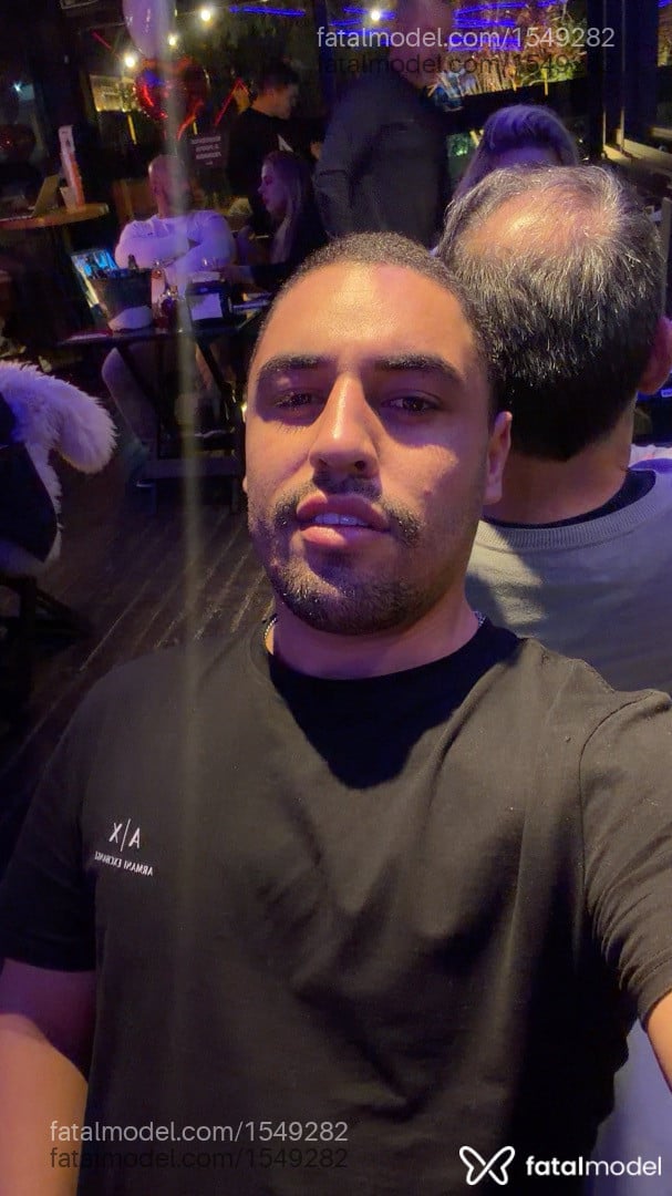 Acompanhante homem com cabelo castanho de olhos castanhos em Novo Hamburgo - Rafael