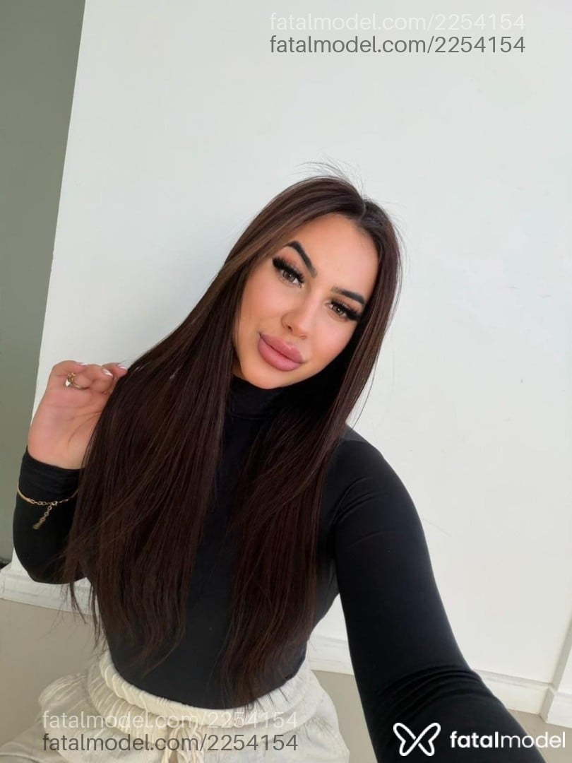 Acompanhante mulher morena (o) de olhos mel em Goiânia - Letícia Valmont