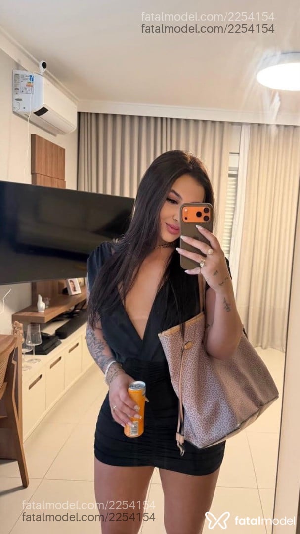 Acompanhante mulher morena (o) de olhos mel em Goiânia - Letícia Valmont