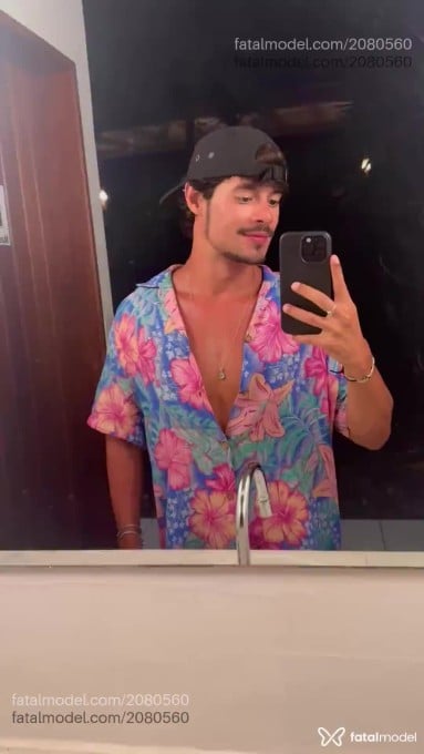 Acompanhante homem morena (o) de olhos pretos - Marlon Acompanhante homem morena (o) de olhos pretos - Marlon