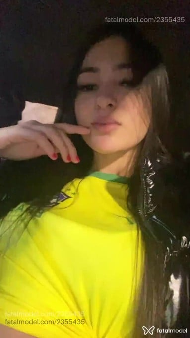 Acompanhante mulher com cabelo castanho de olhos castanhos em Curitiba - Sophia