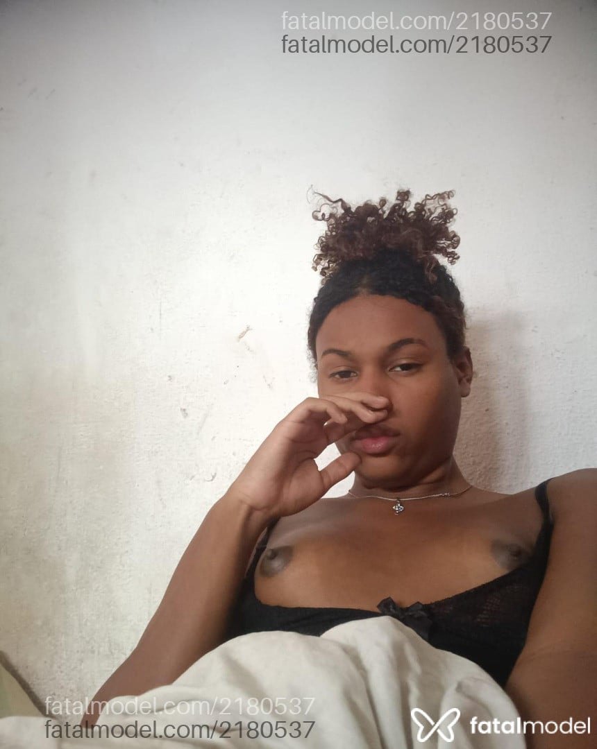Acompanhante mulher trans com cabelo castanho de olhos castanhos em Rio de Janeiro - Kemilly Medeiros