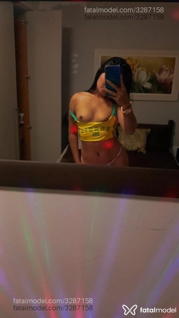 Acompanhante mulher morena (o) de olhos castanhos em Saquarema Acompanhante mulher morena (o) de olhos castanhos em Saquarema - Vanessa Dantas