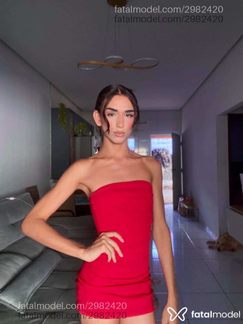 Acompanhante mulher trans morena (o) de olhos castanhos em Imperatriz - Lara