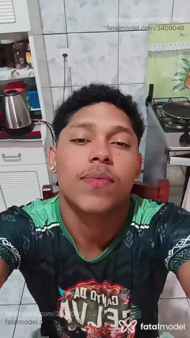 Acompanhante homem morena (o) de olhos castanhos em Boa Vista - Isaias