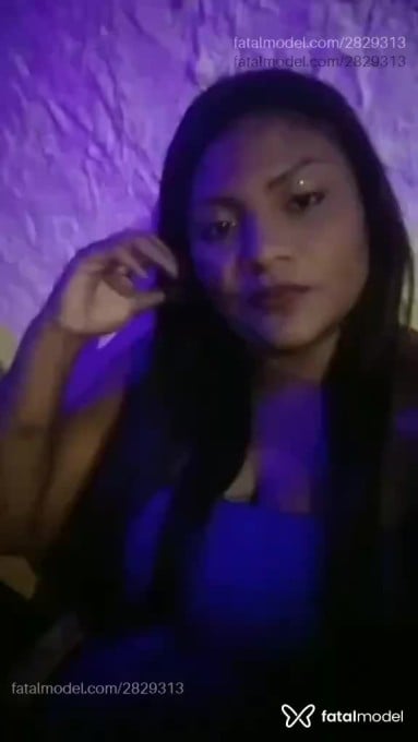 Acompanhante mulher morena (o) de olhos pretos em Navegantes - Bombomzinho