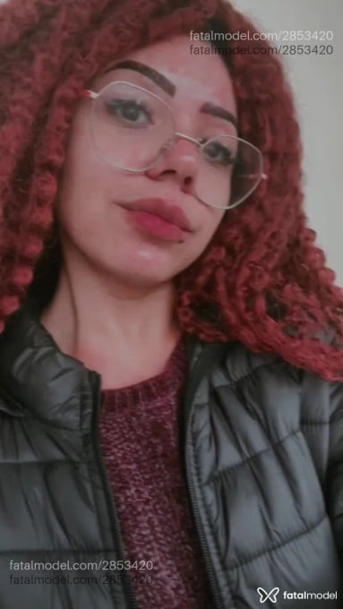 Acompanhante mulher ruiva (o) de olhos castanhos - Eloáaasafada