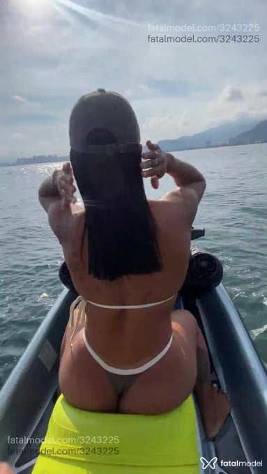 Acompanhante mulher morena (o) de olhos castanhos em Rio de Janeiro Acompanhante mulher morena (o) de olhos castanhos em Rio de Janeiro - Ágatha