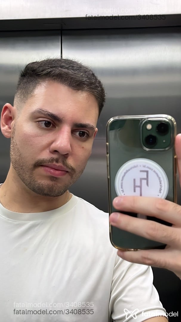 Acompanhante homem morena (o) de olhos castanhos em São Paulo Acompanhante homem morena (o) de olhos castanhos em São Paulo - Rafael Sprinkler