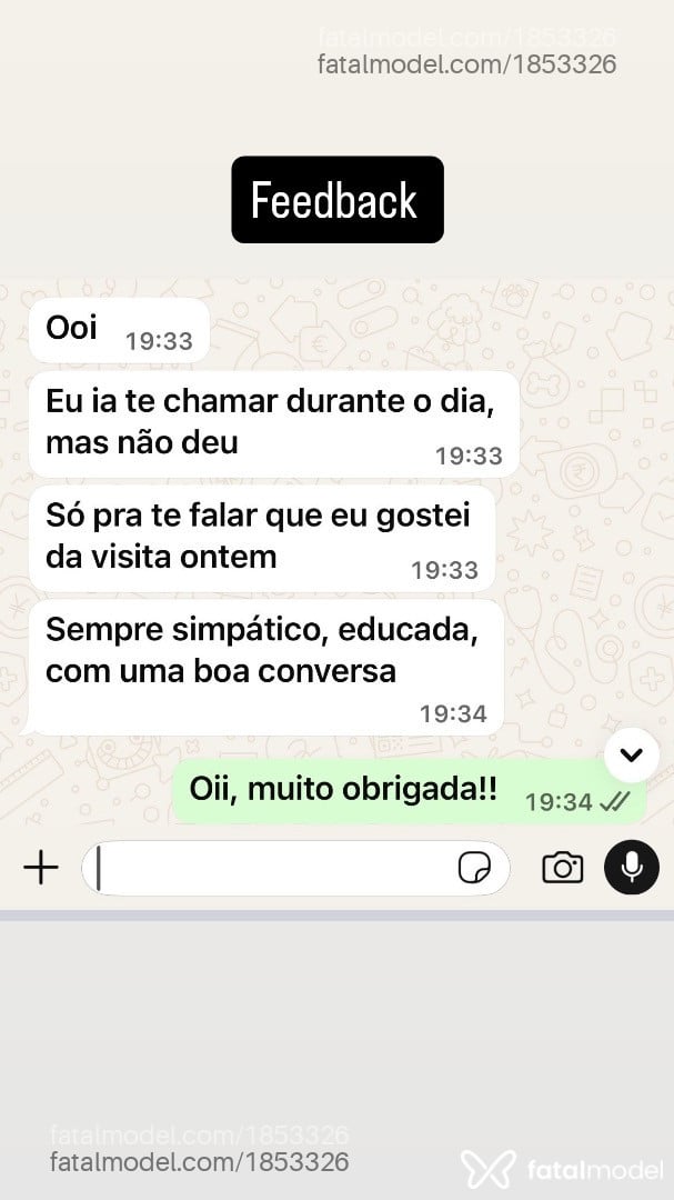 Acompanhante mulher com cabelo castanho de olhos verdes em Camaquã - Maitê