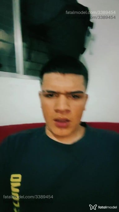 Acompanhante homem morena (o) de olhos castanhos - Felipe