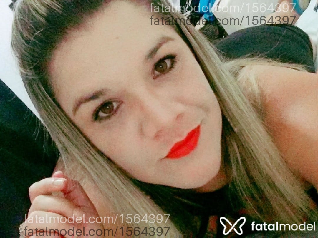 Acompanhante mulher loira (o) de olhos mel em Santa Maria Acompanhante mulher loira (o) de olhos mel em Santa Maria - Maxine