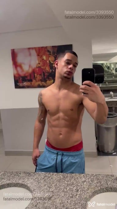 Acompanhante homem morena (o) de olhos castanhos em Rio de Janeiro - Thiago