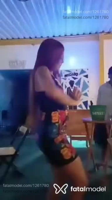 Acompanhante mulher ruiva (o) de olhos castanhos em Rio de Janeiro - Lolla Venturini