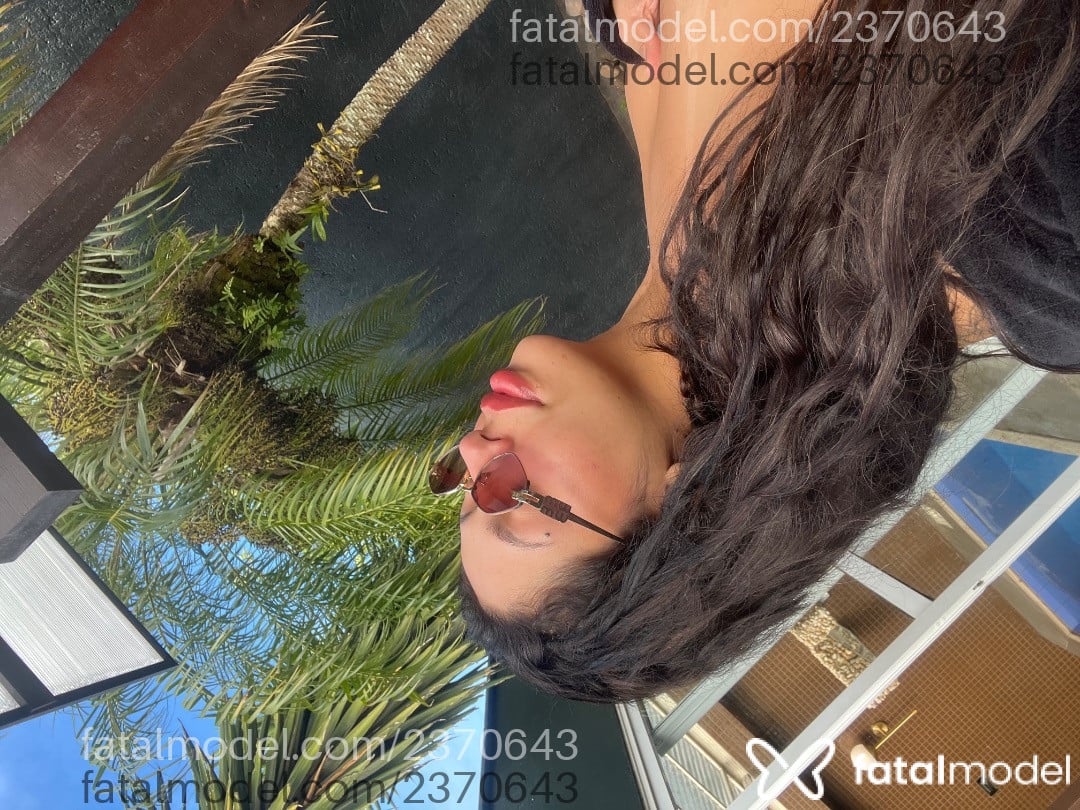 Acompanhante mulher loira (o) de olhos castanhos em Tubarão - Ariel Lemos