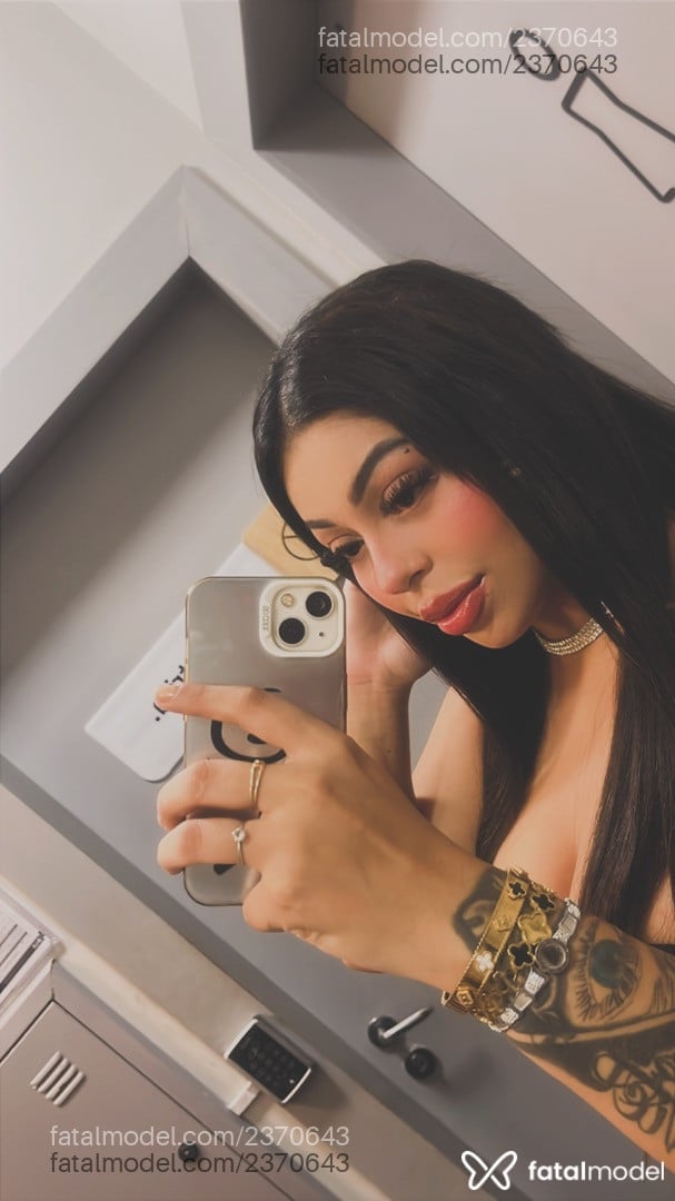 Acompanhante mulher loira (o) de olhos castanhos em Tubarão - Ariel Lemos