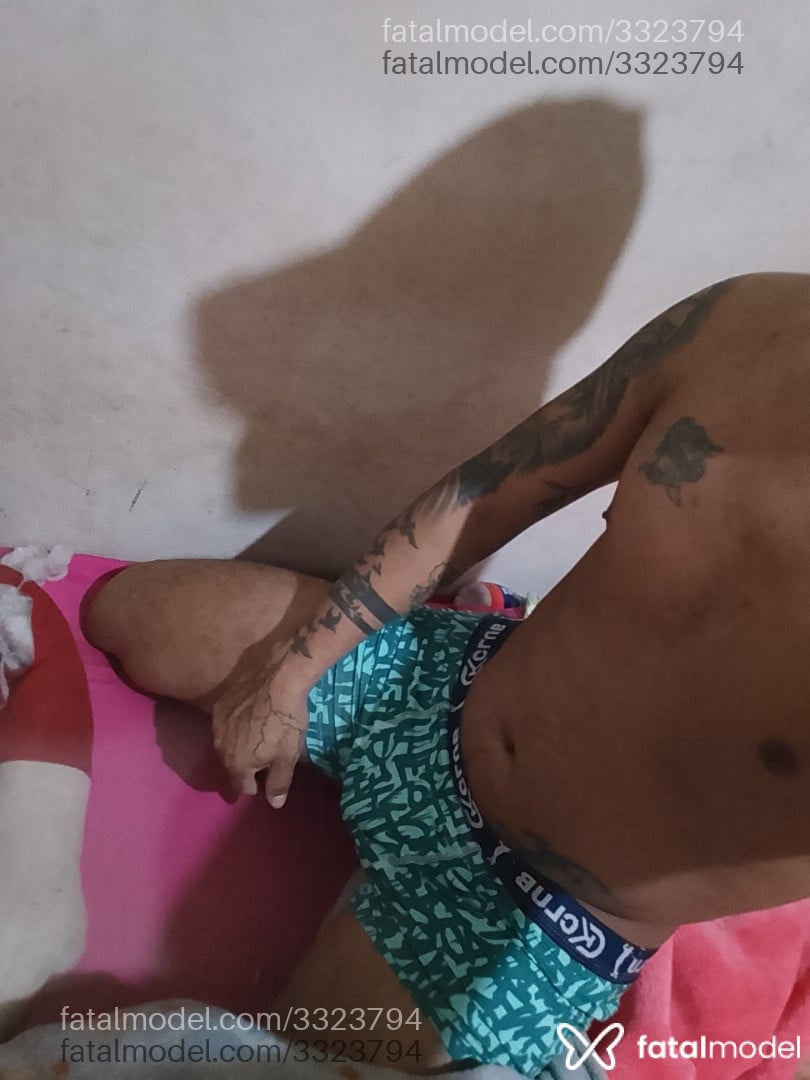 Acompanhante homem morena (o) de olhos pretos em Paraíso do Norte - Géminis