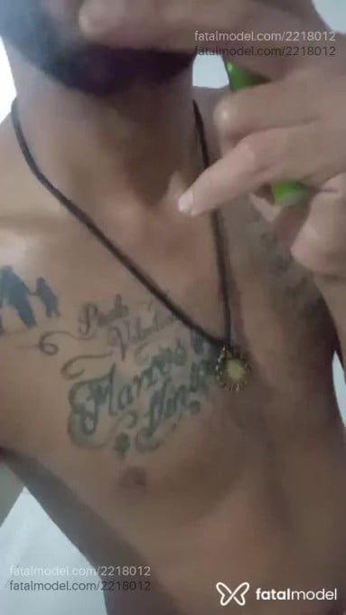 Acompanhante homem morena (o) de olhos castanhos - Crazyboy