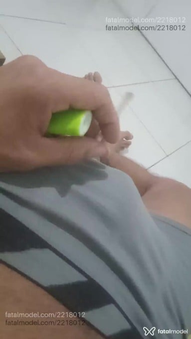 Acompanhante homem morena (o) de olhos castanhos - Crazyboy