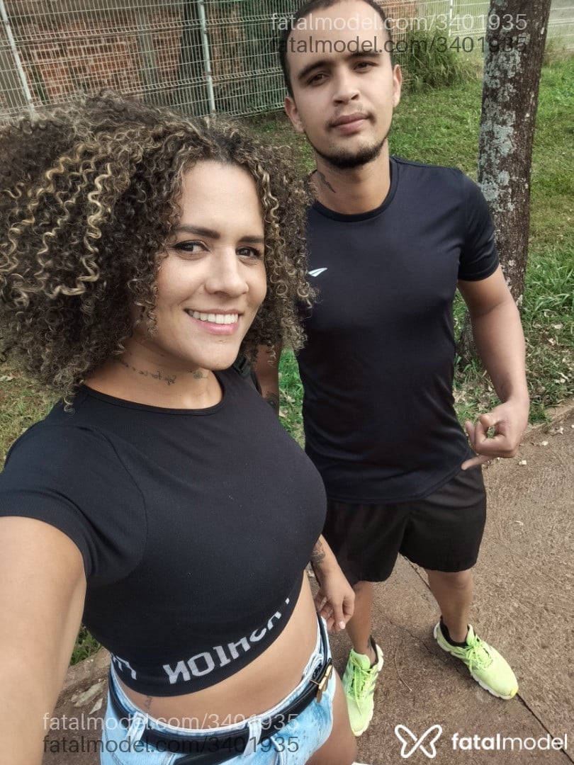 Acompanhante mulher com cabelo castanho de olhos castanhos em Maringá - Belaangels