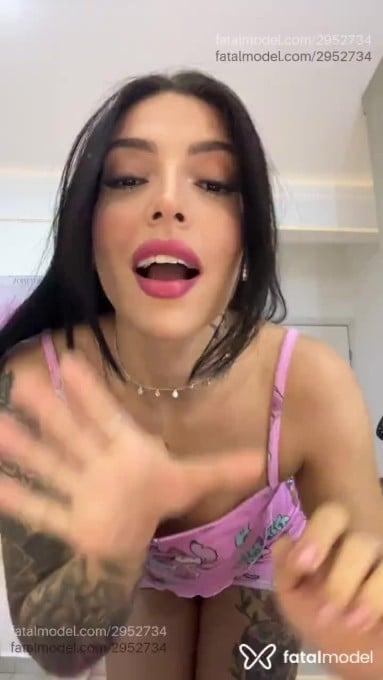 Acompanhante mulher morena (o) de olhos castanhos - Jhenifer Rezende Acompanhante mulher morena (o) de olhos castanhos - Jhenifer Rezende