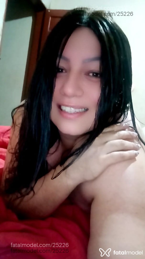 Acompanhante travesti morena (o) de olhos castanhos em Maringá - Luana travesti