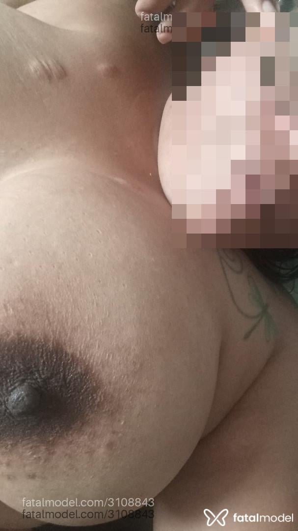 Acompanhante mulher morena (o) de olhos castanhos - Gabi Oliveira Acompanhante mulher morena (o) de olhos castanhos - Gabi Oliveira