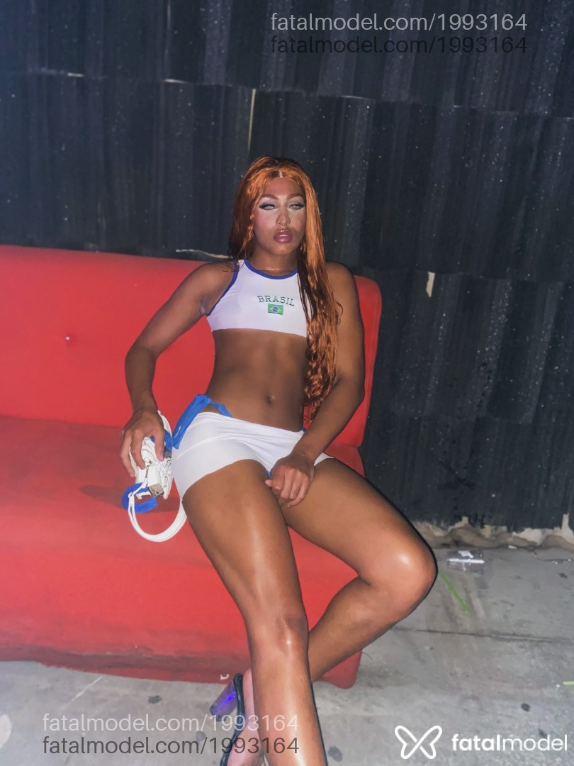 Acompanhante mulher trans ruiva (o) de olhos castanhos - Kay Sillva Acompanhante mulher trans ruiva (o) de olhos castanhos - Kay Sillva
