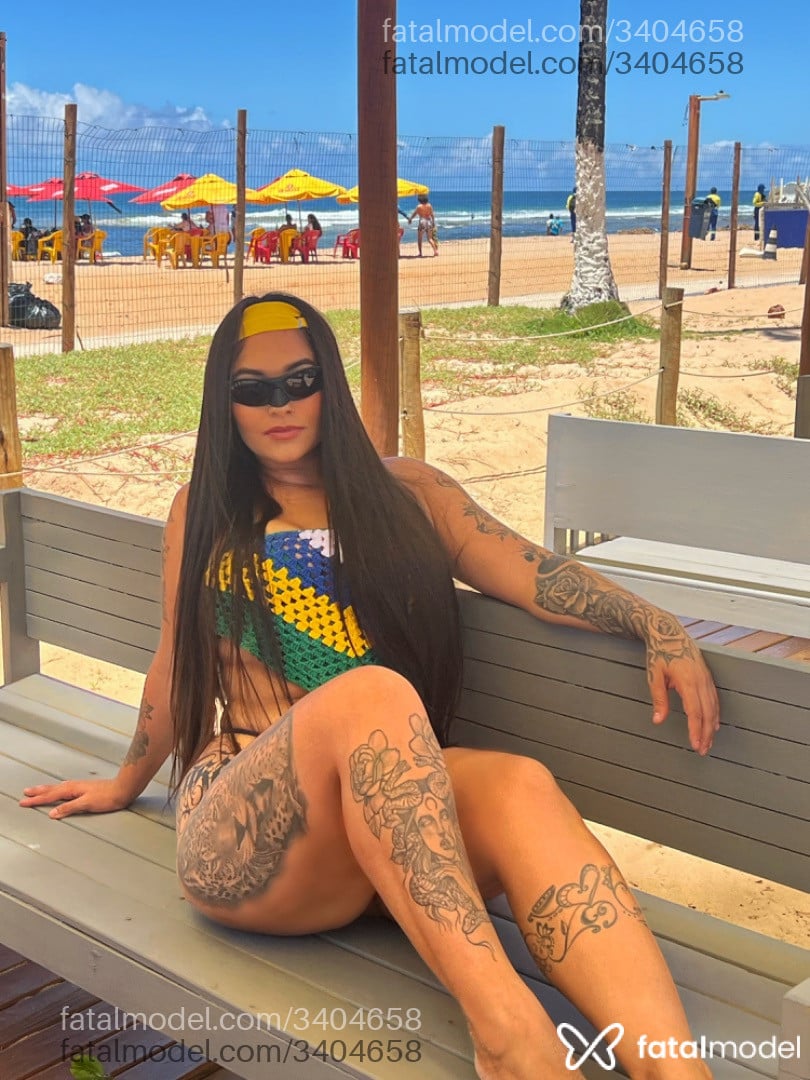Acompanhante mulher morena (o) de olhos castanhos - Lia Fernandes