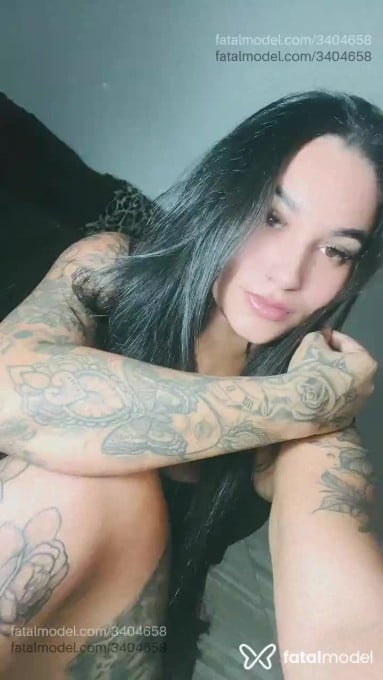 Acompanhante mulher morena (o) de olhos castanhos - Lia Fernandes