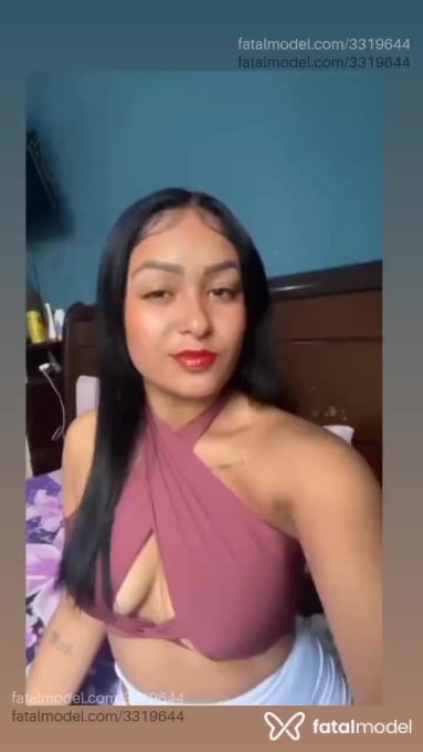 Acompanhante mulher morena (o) de olhos castanhos em Virtual Acompanhante mulher morena (o) de olhos castanhos em Virtual - Luizinha