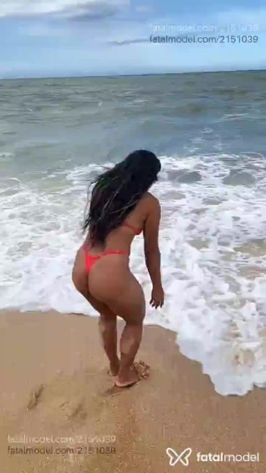 Acompanhante mulher morena (o) de olhos castanhos - Bruna