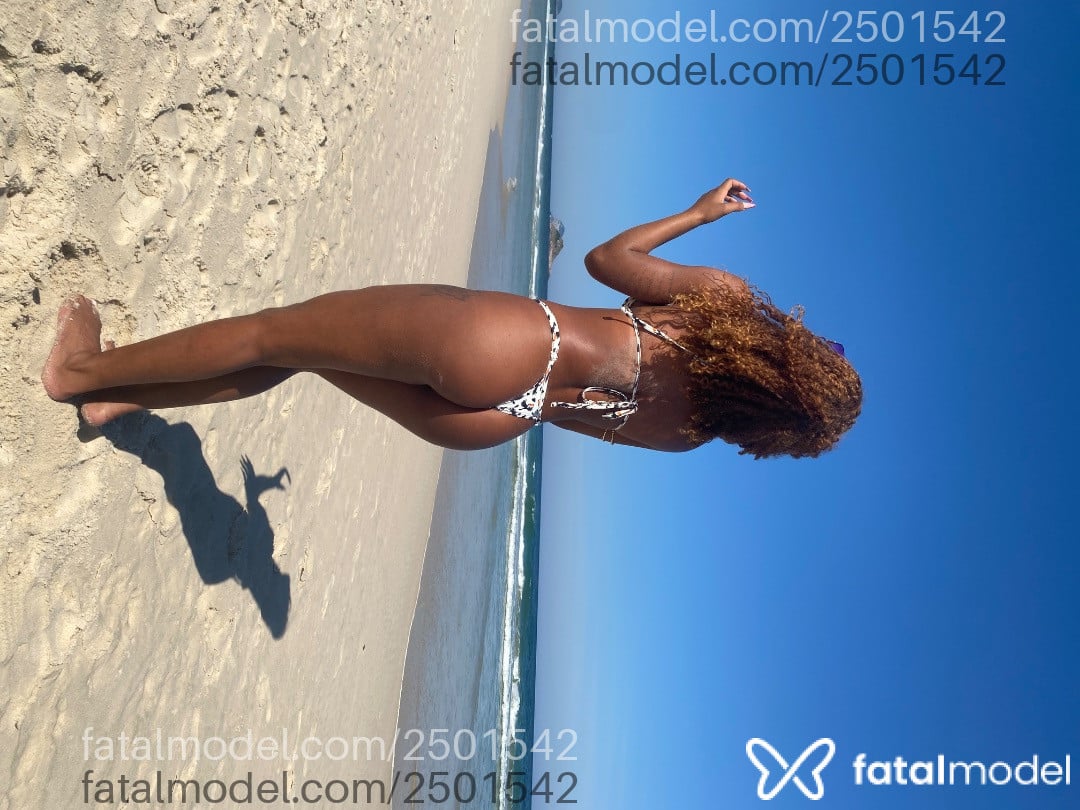Acompanhante mulher com cabelo castanho de olhos castanhos em Rio de Janeiro - Layslla