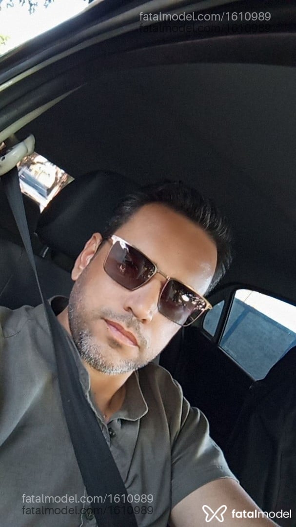 Acompanhante homem com cabelo castanho de olhos castanhos em Maringá Acompanhante homem com cabelo castanho de olhos castanhos em Maringá - Rony cavallheiro